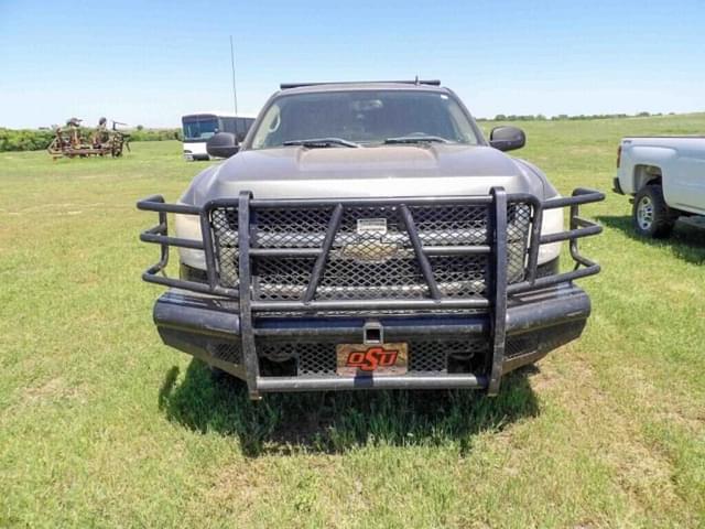 Image of Chevrolet 2500HD equipment image 3