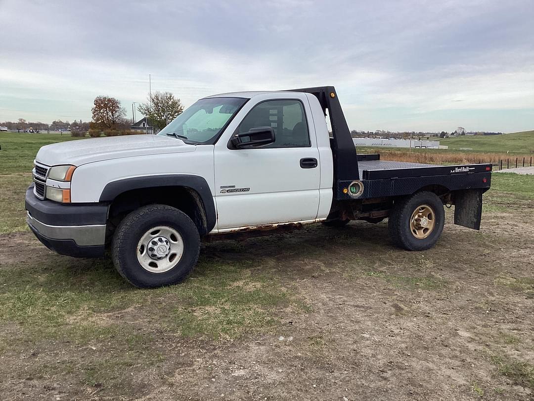 Image of Chevrolet 2500HD Primary image