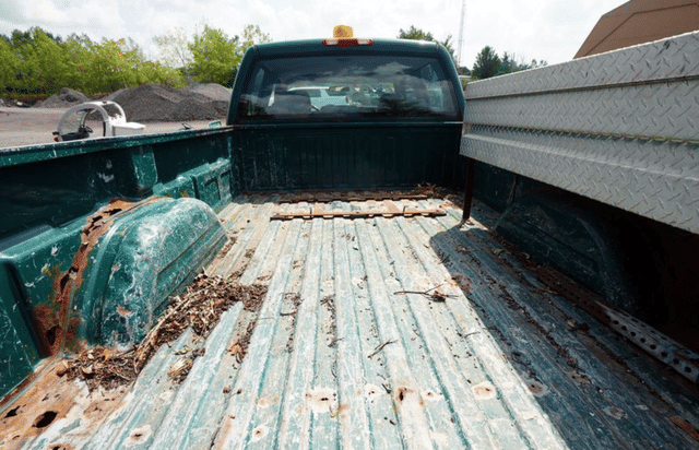 Image of Chevrolet 2500HD equipment image 3