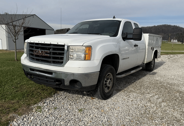 Image of Chevrolet 2500HD equipment image 2