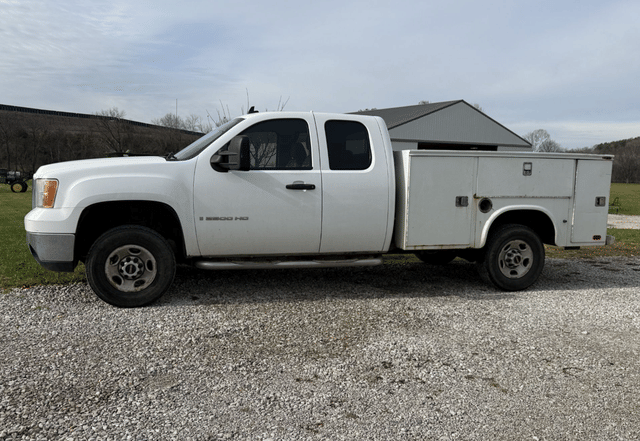 Image of Chevrolet 2500HD equipment image 3