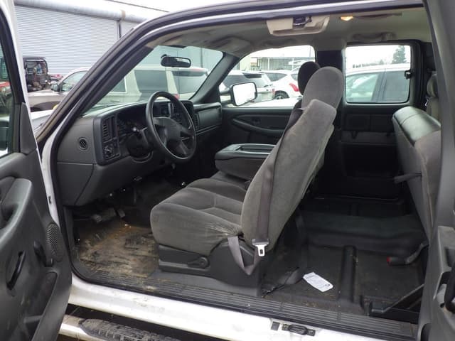 Image of Chevrolet 2500HD equipment image 4