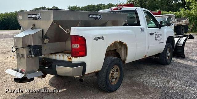 Image of Chevrolet 2500HD equipment image 4