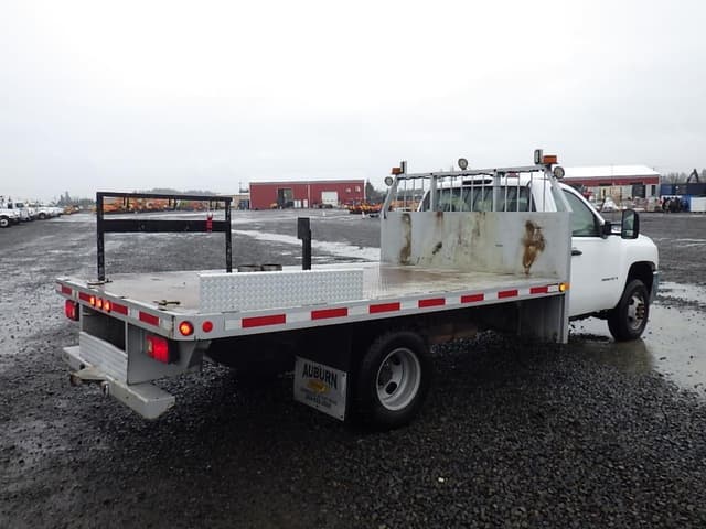 Image of Chevrolet 3500 equipment image 4