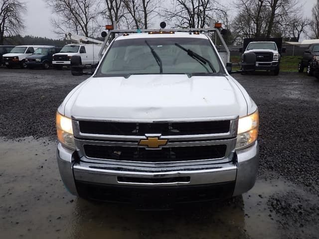 Image of Chevrolet 3500 equipment image 1