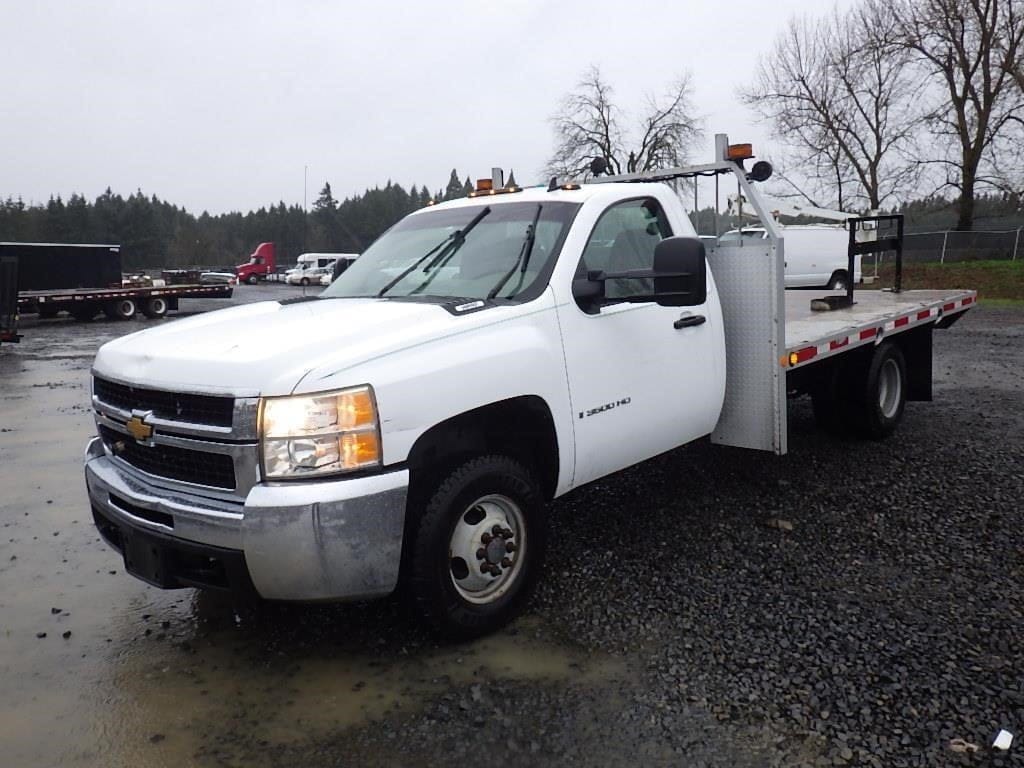 2007 Chevrolet 3500 Equipment Image0