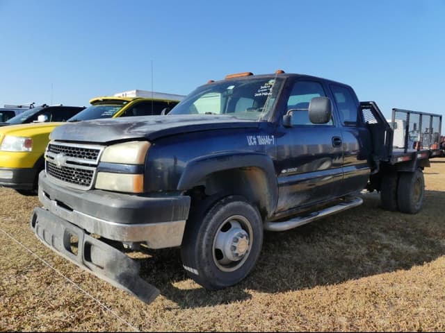 Image of Chevrolet 3500 equipment image 1