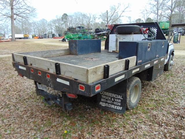 Image of Chevrolet 3500 equipment image 2