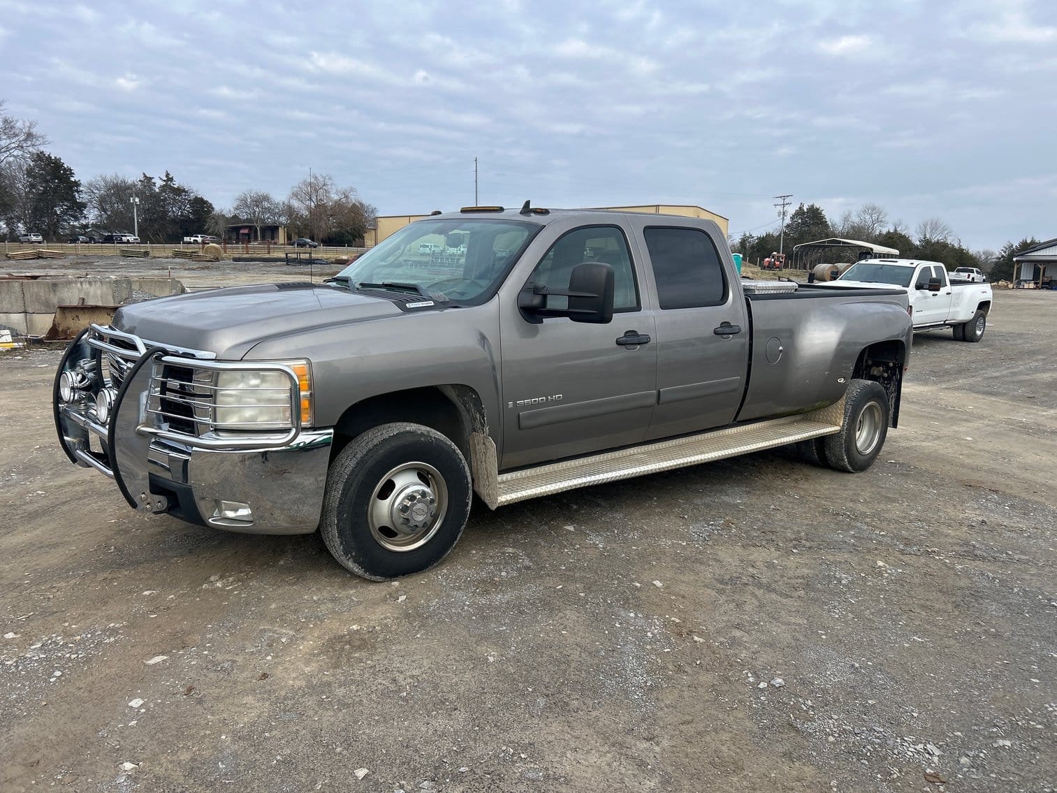 2007 Chevrolet 3500 Equipment Image0