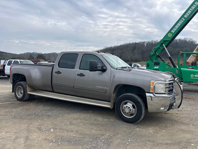 Image of Chevrolet 3500 equipment image 3