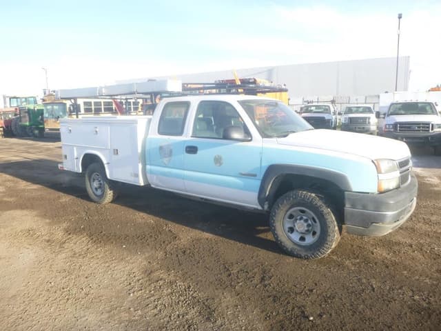 Image of Chevrolet 3500 equipment image 1