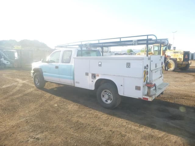 Image of Chevrolet 3500 equipment image 3