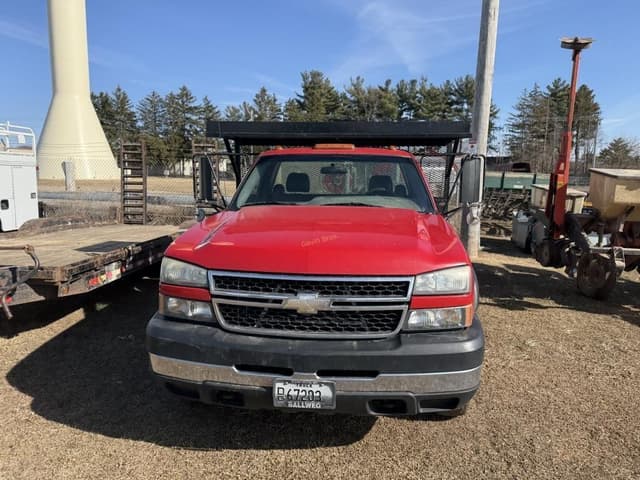 Image of Chevrolet 3500 equipment image 1