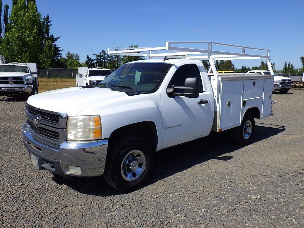 Image of Chevrolet 3500HD Primary image