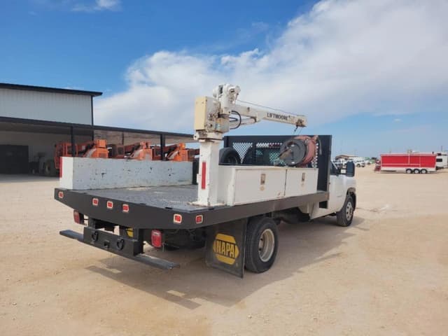 Image of Chevrolet 3500HD equipment image 4