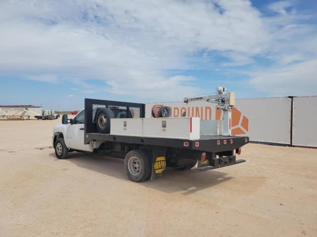 Image of Chevrolet 3500HD equipment image 2