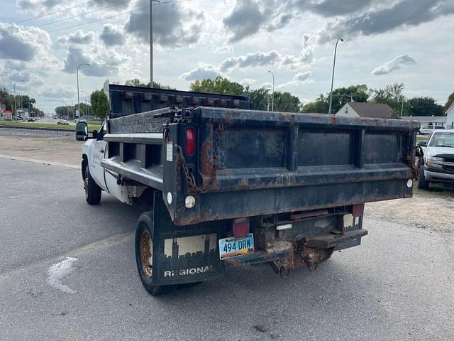 Image of Chevrolet 3500HD equipment image 2