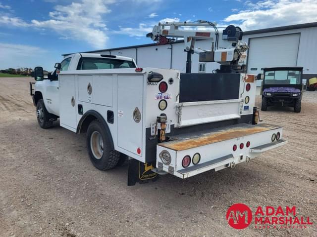Image of Chevrolet 3500 equipment image 3