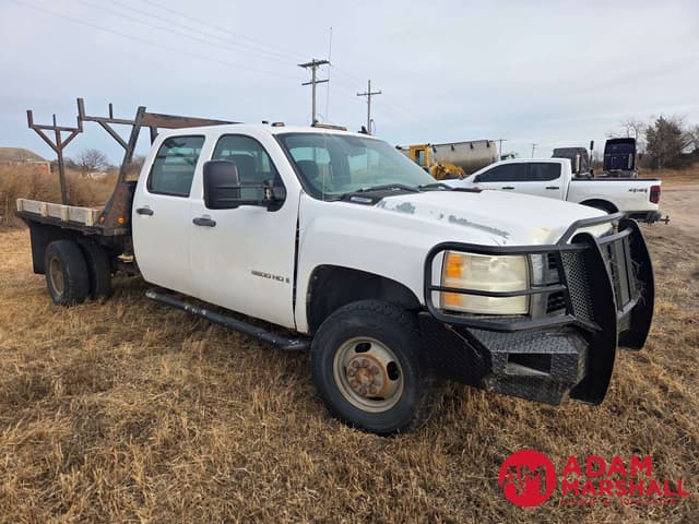 Image of Chevrolet 3500 equipment image 1