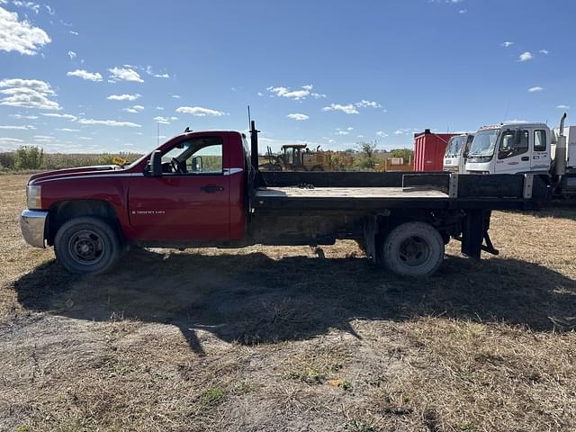 Image of Chevrolet 3500HD equipment image 1