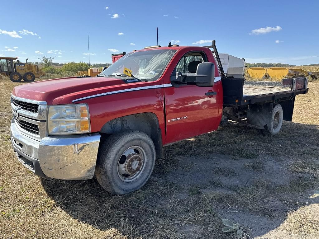 Image of Chevrolet 3500HD Primary image