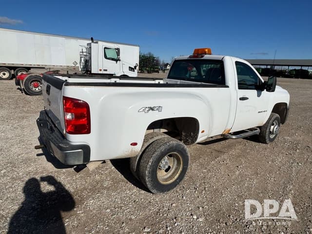 Image of Chevrolet 3500HD equipment image 4