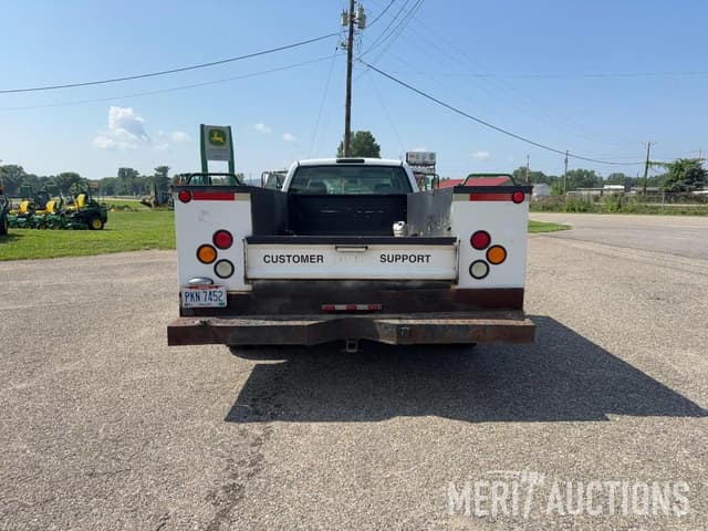 Image of Chevrolet 3500HD equipment image 3