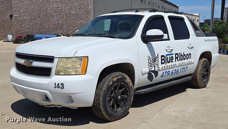 Image of Chevrolet Avalanche Primary image
