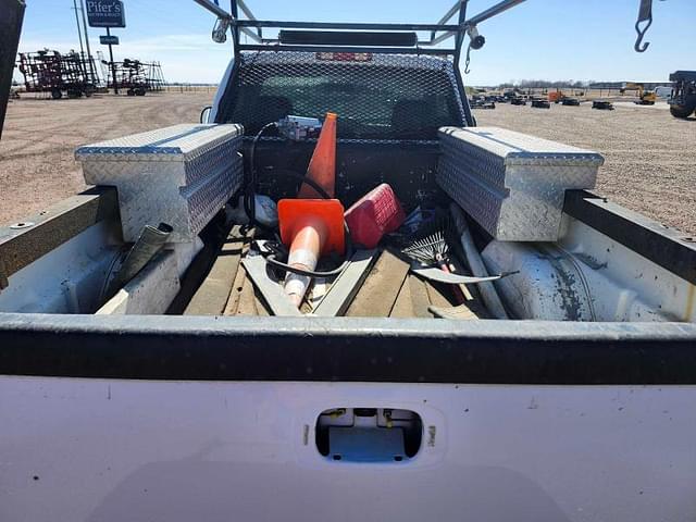 Image of Chevrolet C2500 equipment image 4