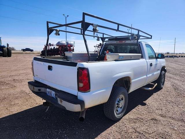 Image of Chevrolet C2500 equipment image 2