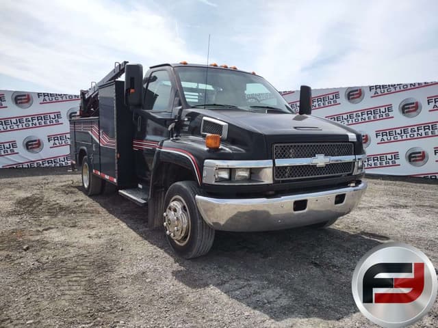 Image of Chevrolet C4 equipment image 2
