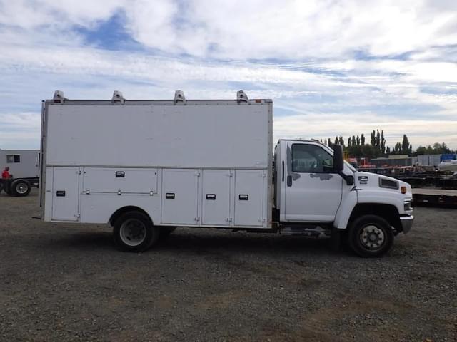 Image of Chevrolet C4500 equipment image 3