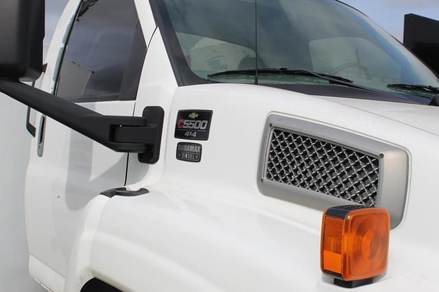 Image of Chevrolet C5500 equipment image 1