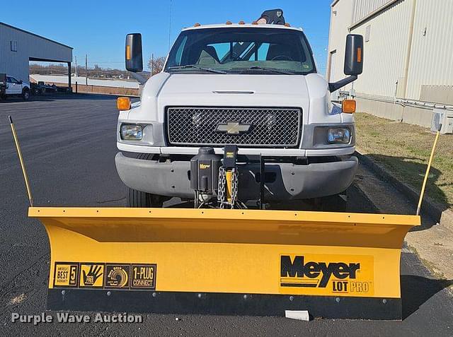 Image of Chevrolet C5500 equipment image 1