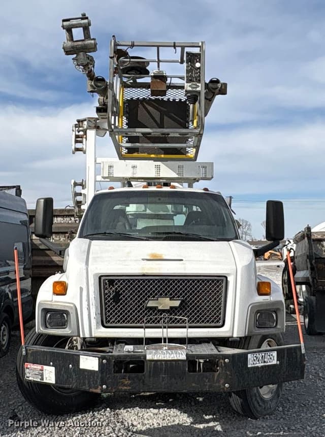 Image of Chevrolet C7500 equipment image 1