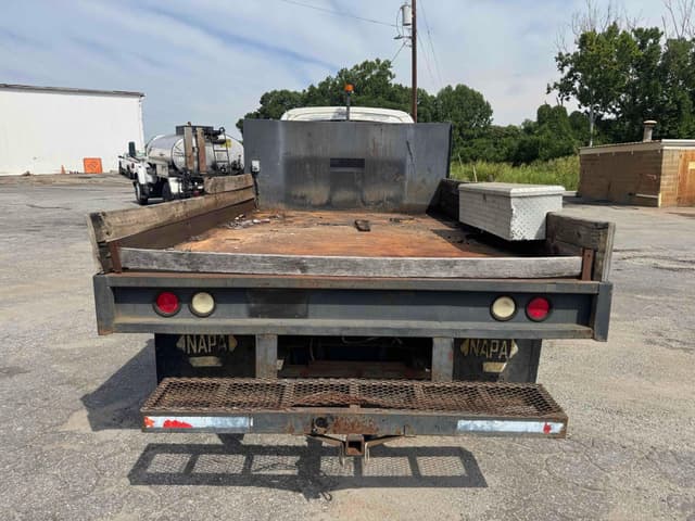 Image of Chevrolet C5500 equipment image 3