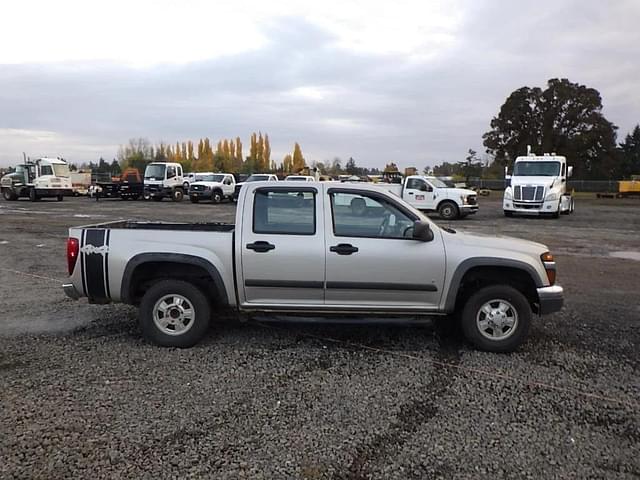 Image of Chevrolet Colorado equipment image 2