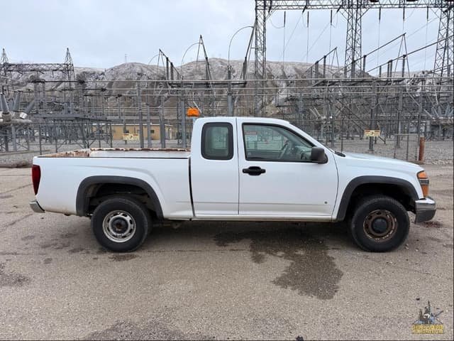 Image of Chevrolet Colorado equipment image 3