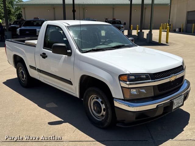 Image of Chevrolet Colorado equipment image 2