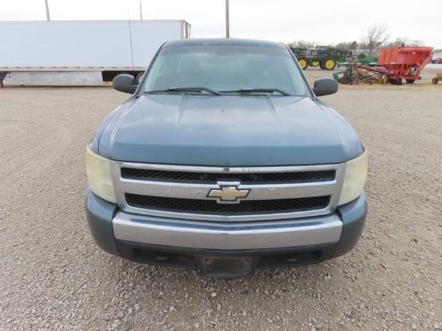 Image of Chevrolet K1500 equipment image 2