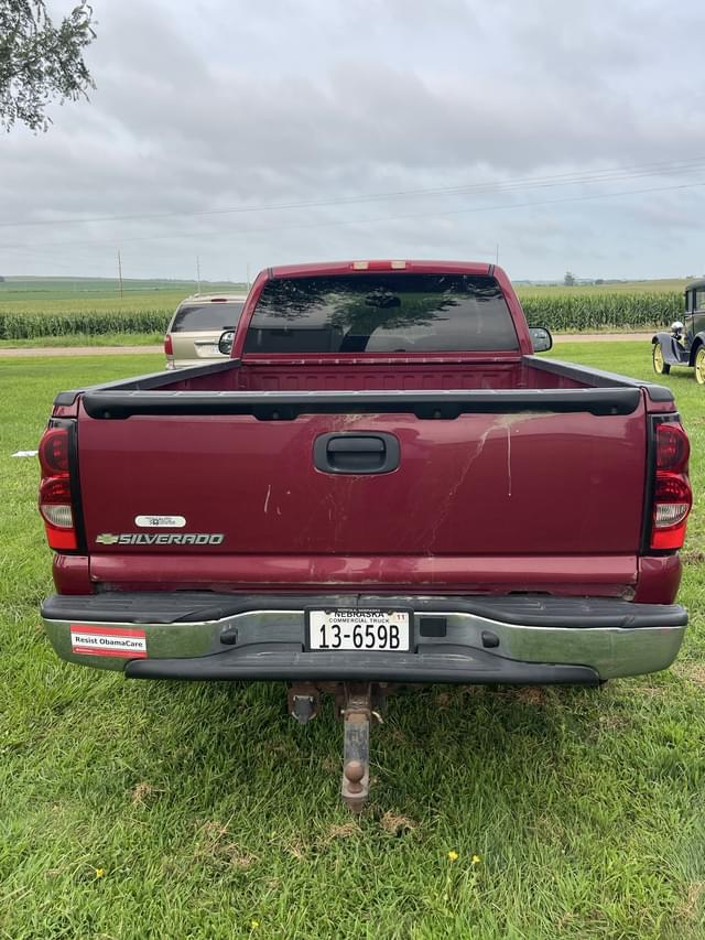Image of Chevrolet 1500 equipment image 4