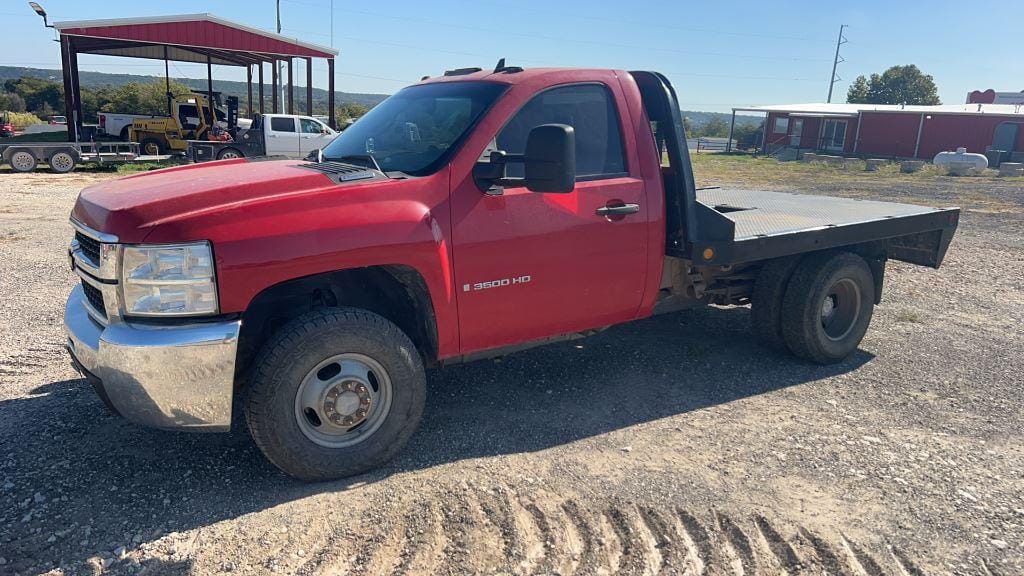 2007 Chevrolet 3500HD Equipment Image0