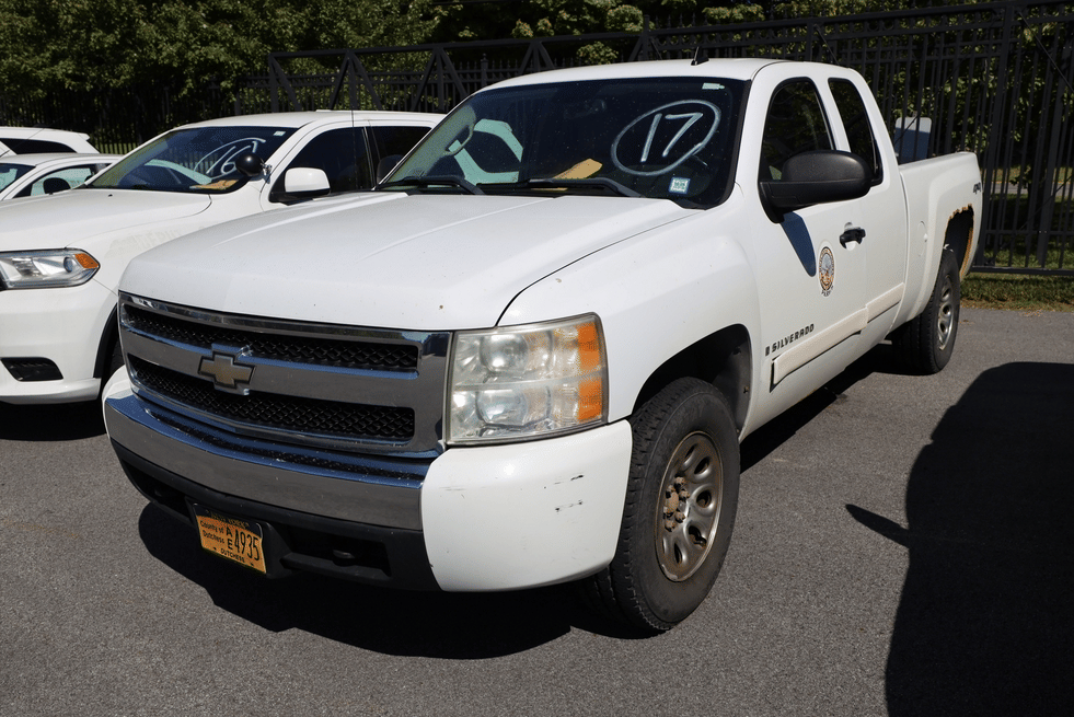 Image of Chevrolet Silverado Primary image