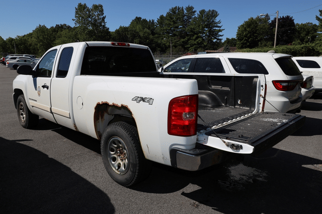 Image of Chevrolet Silverado equipment image 3