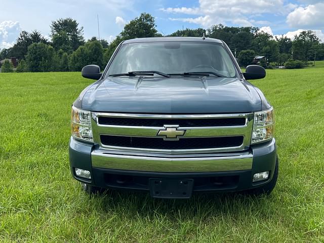 Image of Chevrolet Silverado equipment image 1