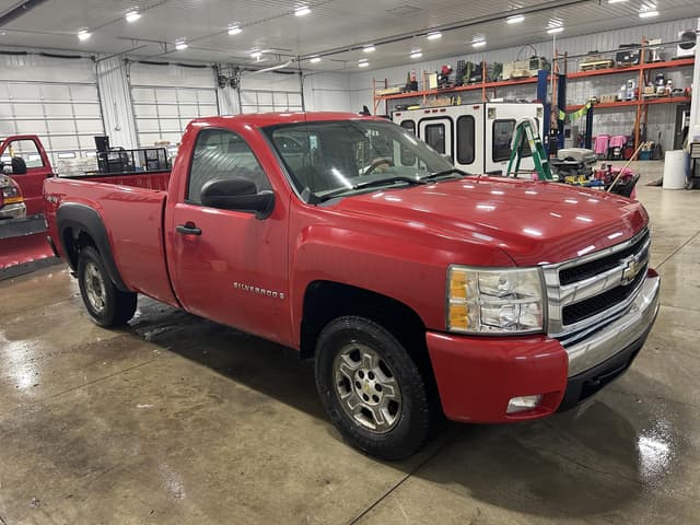 Image of Chevrolet 1500 equipment image 2