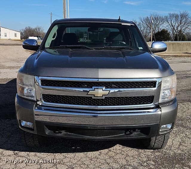 Image of Chevrolet 1500 equipment image 1