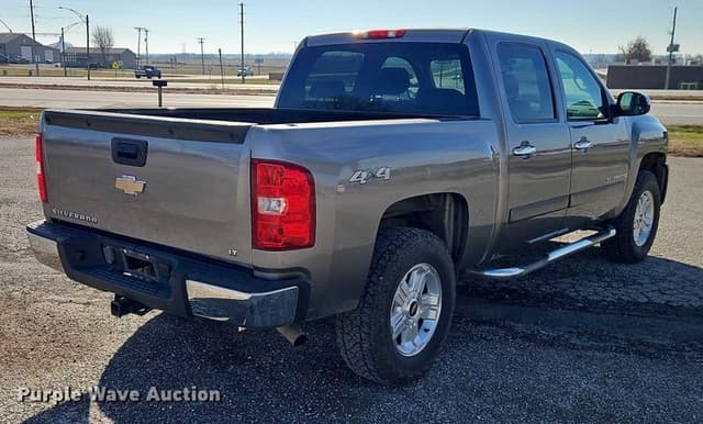 Image of Chevrolet 1500 equipment image 4