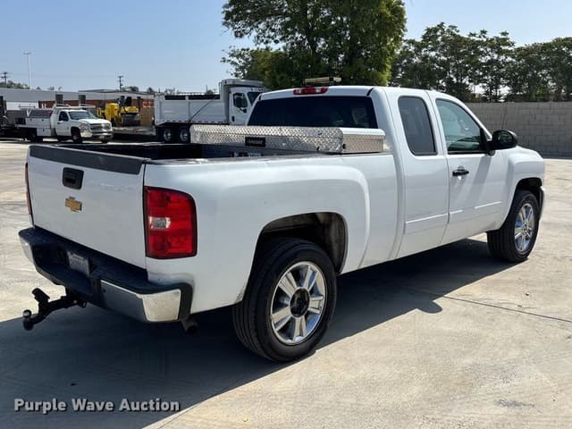 Image of Chevrolet 1500 equipment image 4
