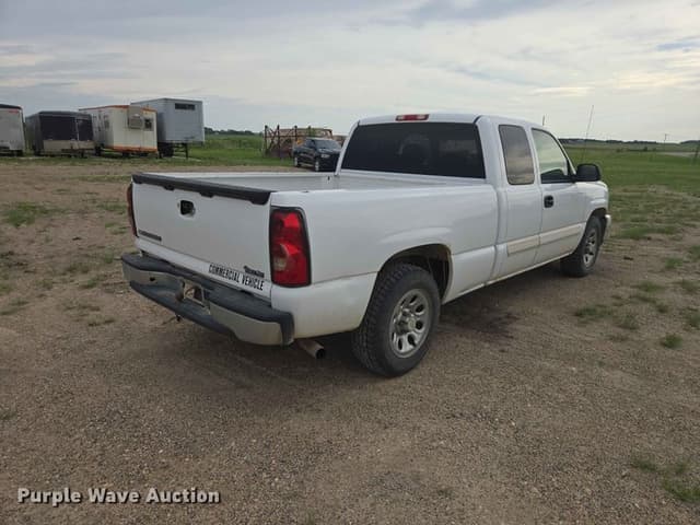 Image of Chevrolet 1500 equipment image 4
